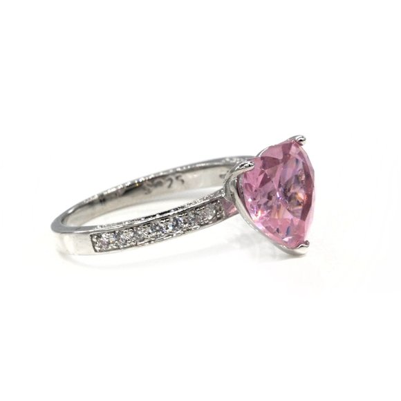 Cubic Zirconia pink heart ring. - Picture 2 of 4